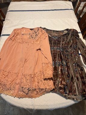 Apt. 9 Multicolor Paisley Print Top in Peach, Blue & Gold